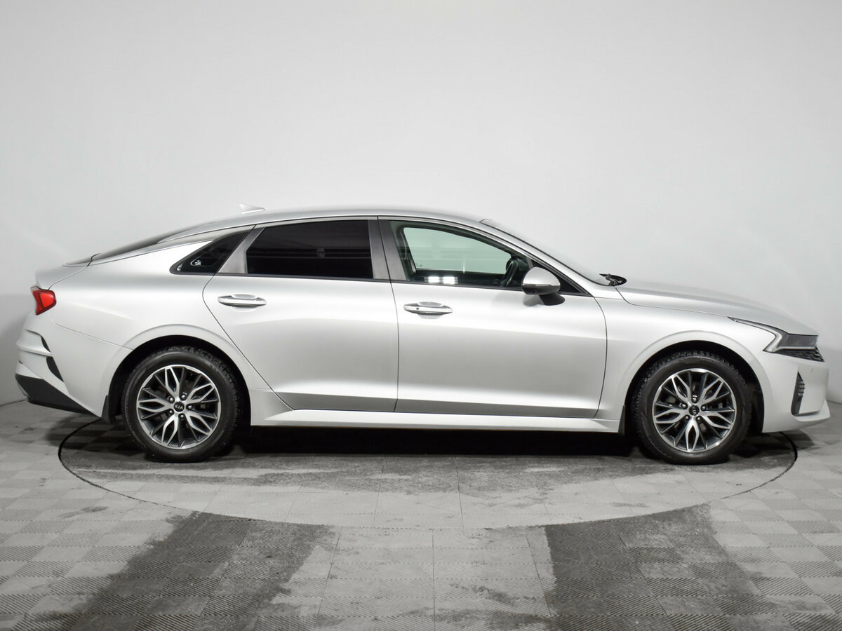 Kia K5 2021 года с пробегом. Фото: #3