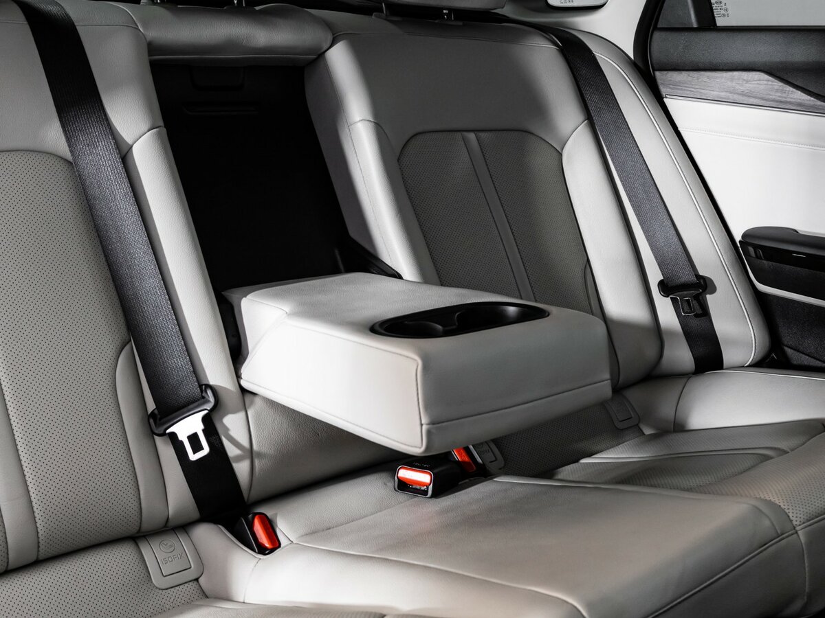 Kia K5 2021 года с пробегом. Фото: #17