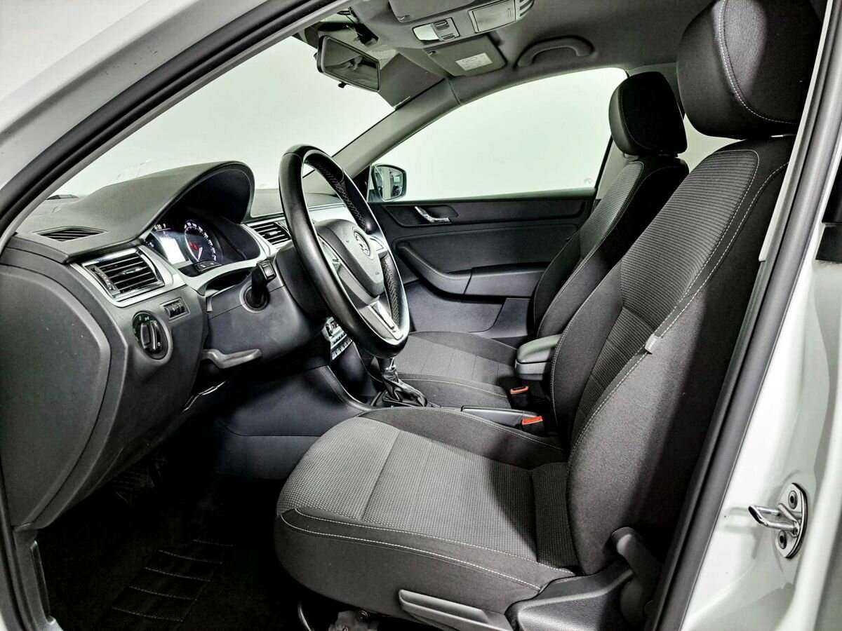 Skoda Rapid 2014 года с пробегом. Фото: #10