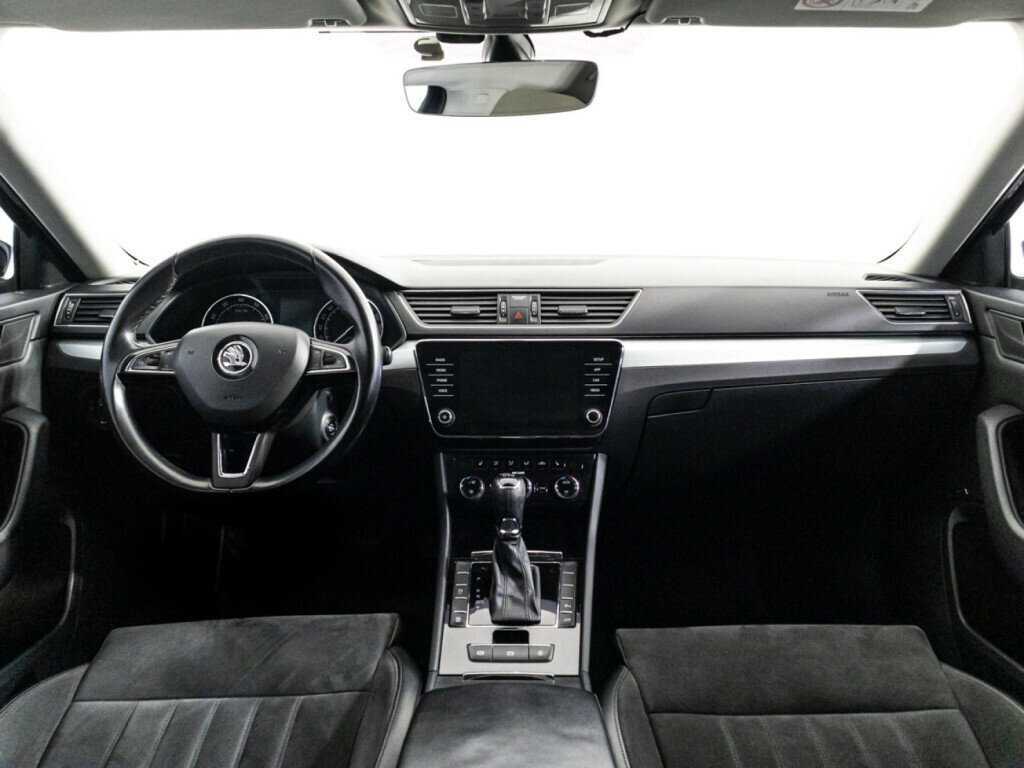 Skoda Superb 2017 года с пробегом. Фото: #12