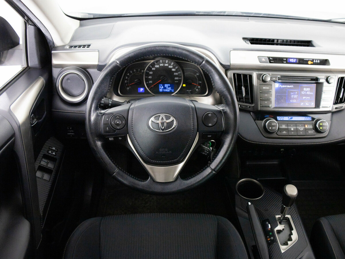 Toyota RAV4 2013 года с пробегом. Фото: #9