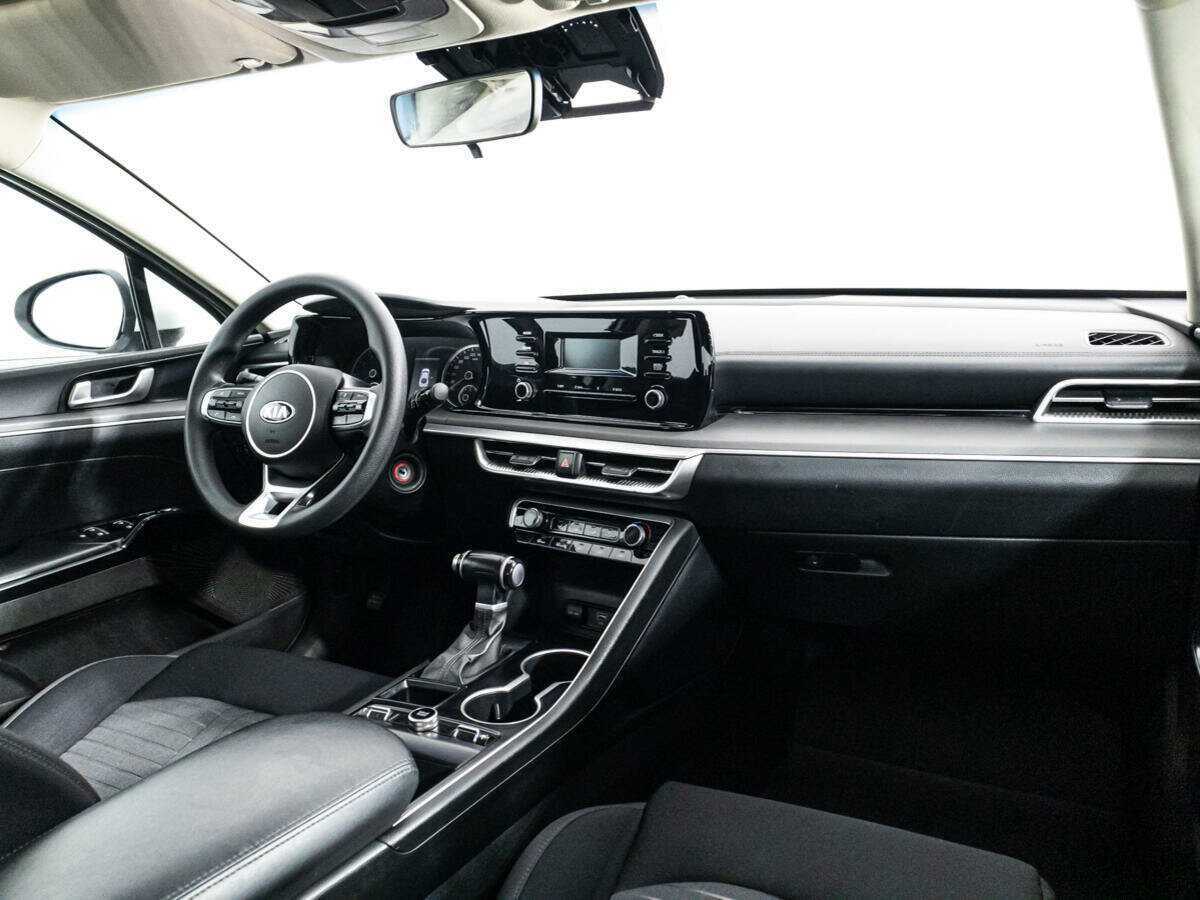 Kia K5 2020 года с пробегом. Фото: #8