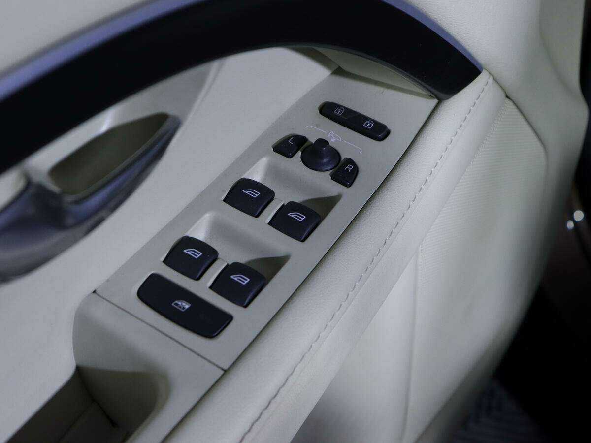 Volvo XC70 2012 года с пробегом. Фото: #12