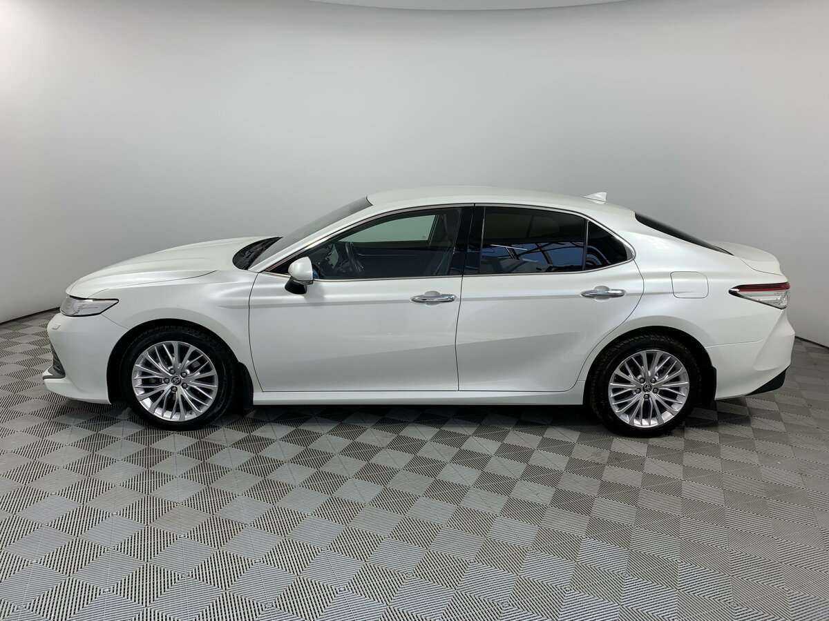 Toyota Camry 2021 года с пробегом. Фото: #7