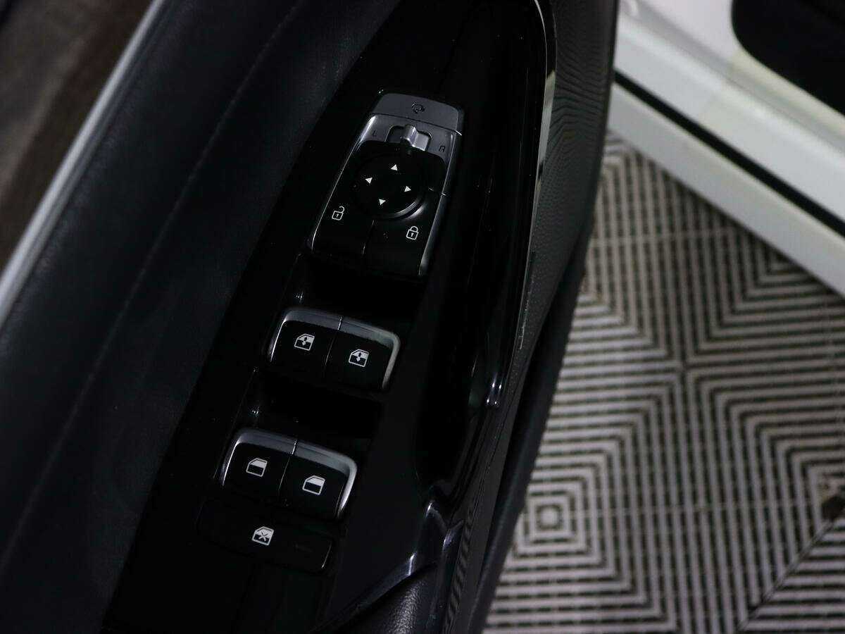 Kia K5 2020 года с пробегом. Фото: #14