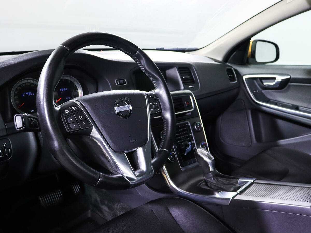Volvo S60 2012 года с пробегом. Фото: #11