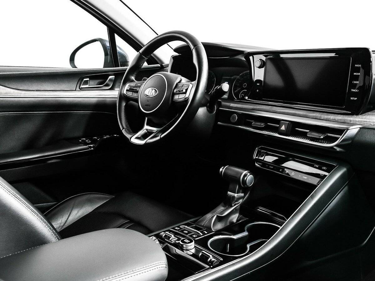 Kia K5 2021 года с пробегом. Фото: #8