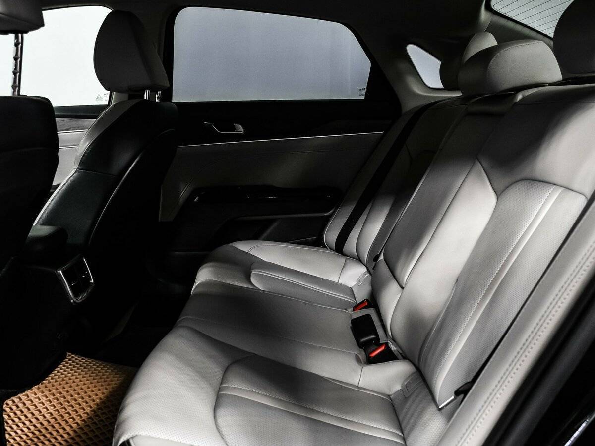 Kia K5 2020 года с пробегом. Фото: #11