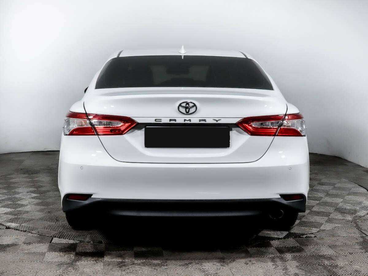 Toyota Camry 2020 года с пробегом. Фото: #4