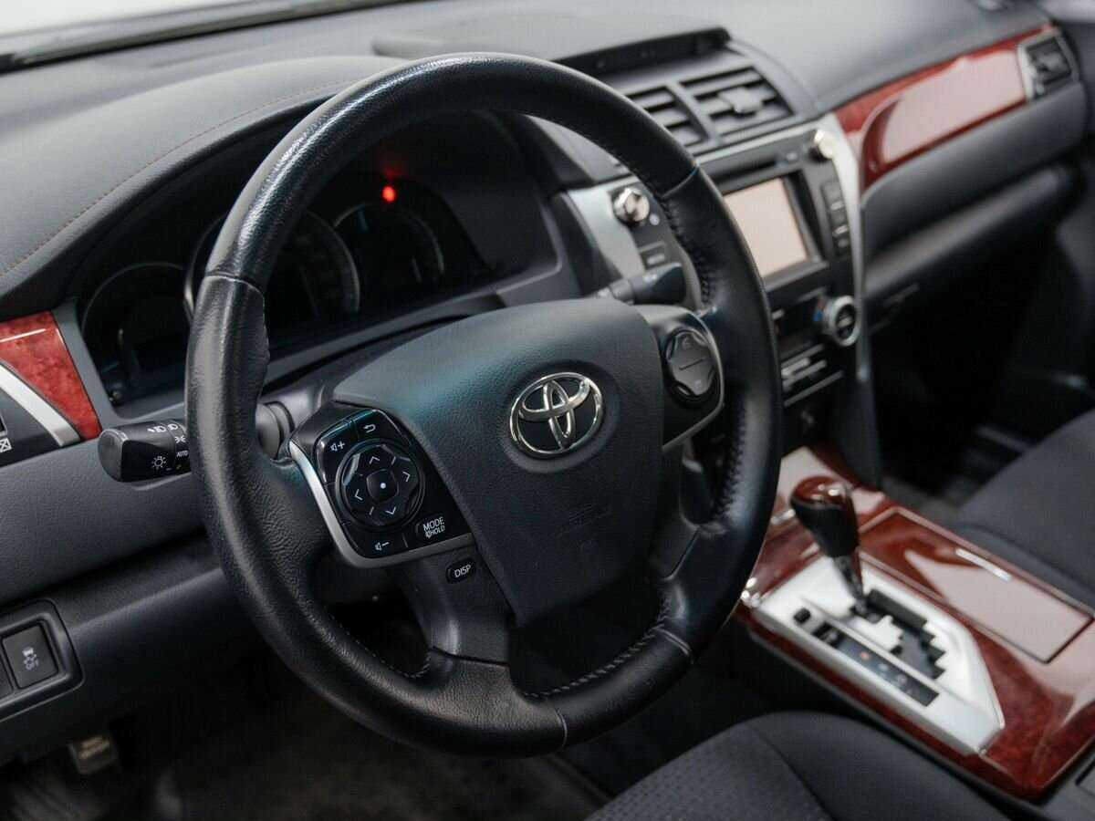 Toyota Camry 2014 года с пробегом. Фото: #20