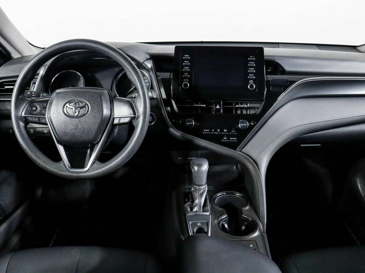 Toyota Camry 2021 года с пробегом. Фото: #8
