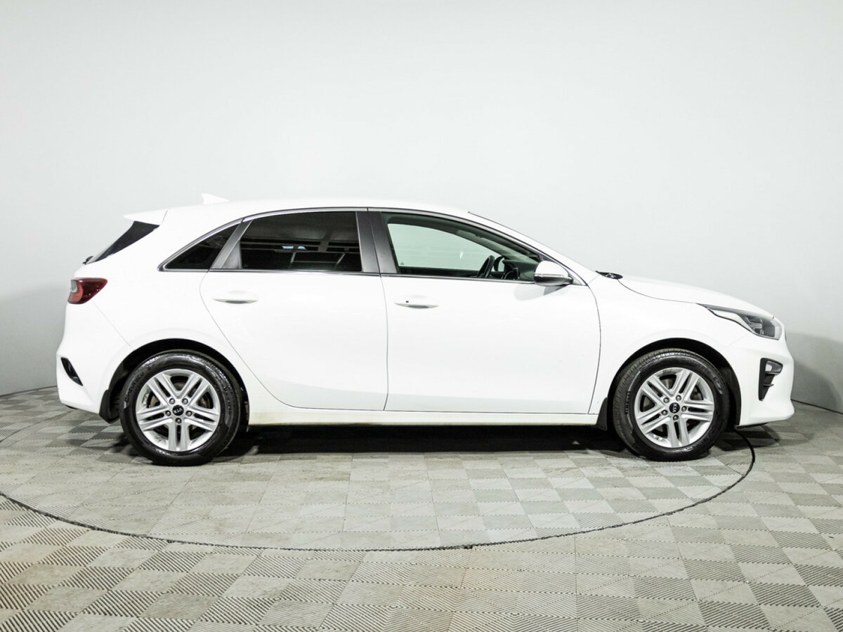 Kia Ceed 2019 года с пробегом. Фото: #3