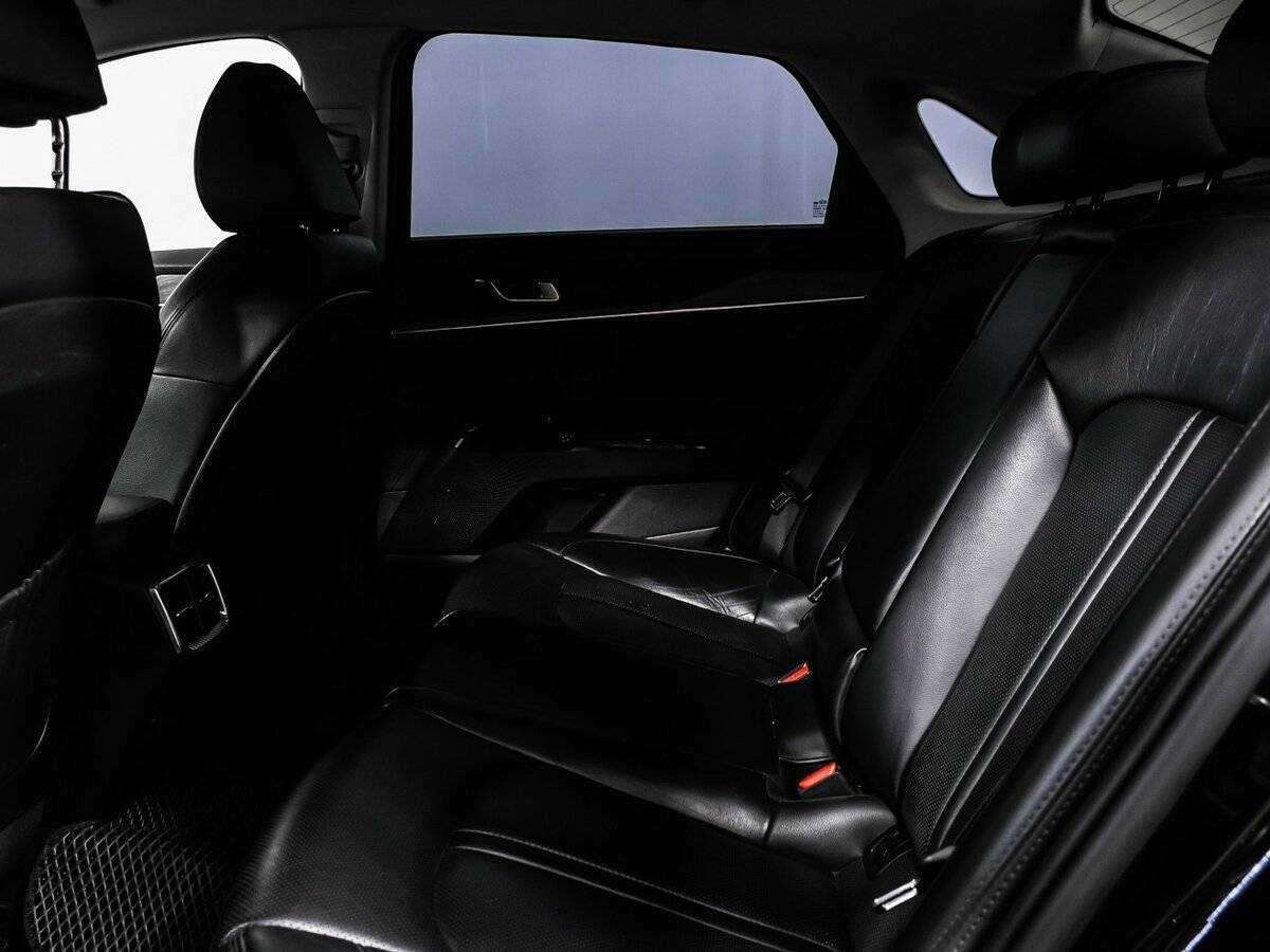 Kia K5 2021 года с пробегом. Фото: #12