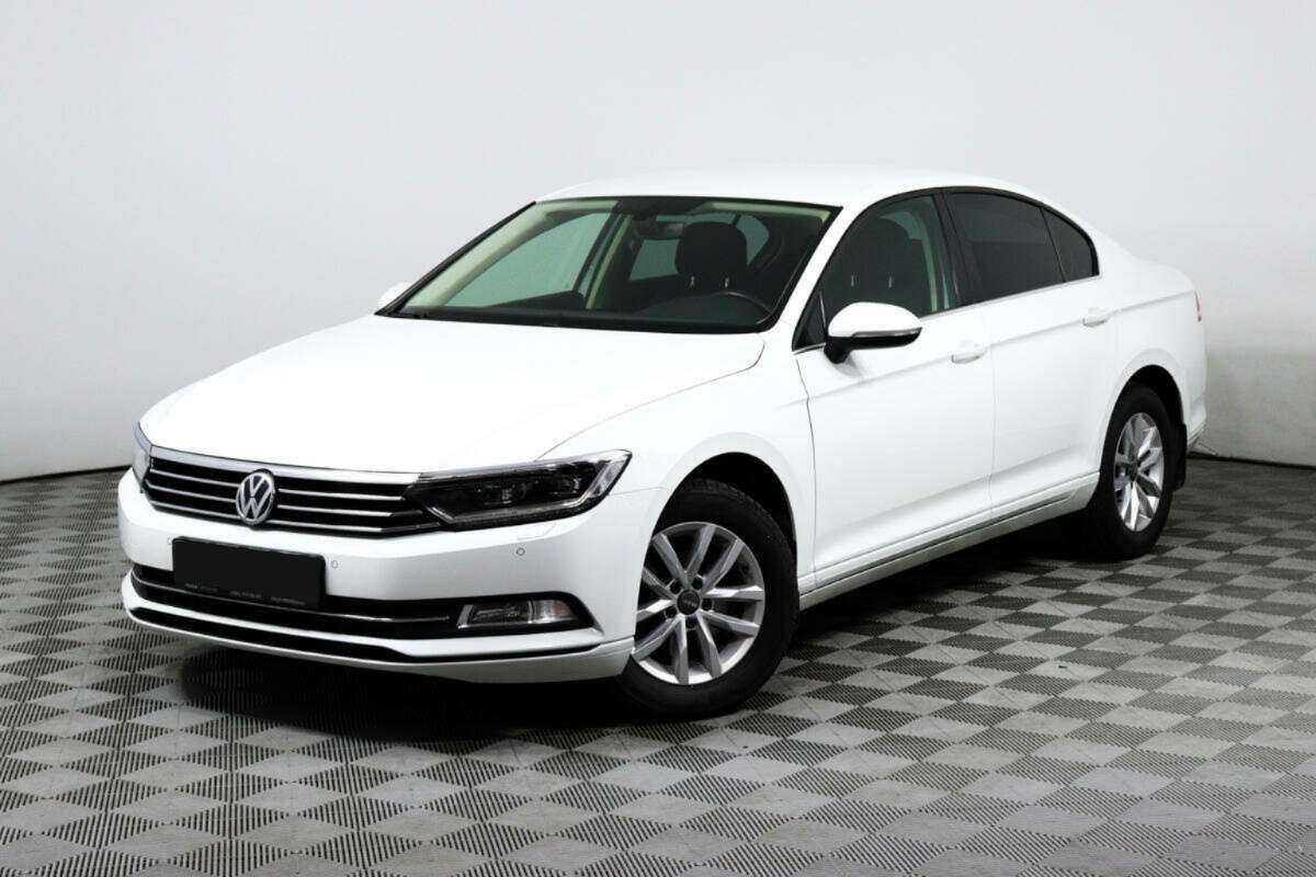 Volkswagen Passat 2016 года с пробегом. Посмотреть фото