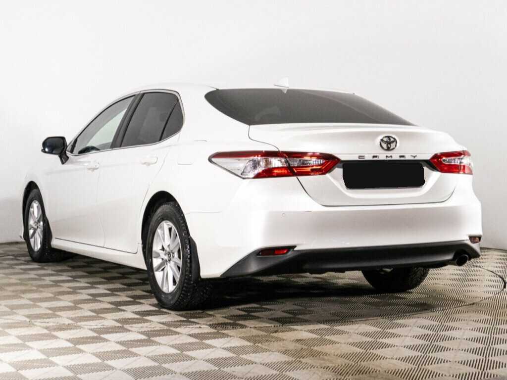 Toyota Camry 2018 года с пробегом. Фото: #6
