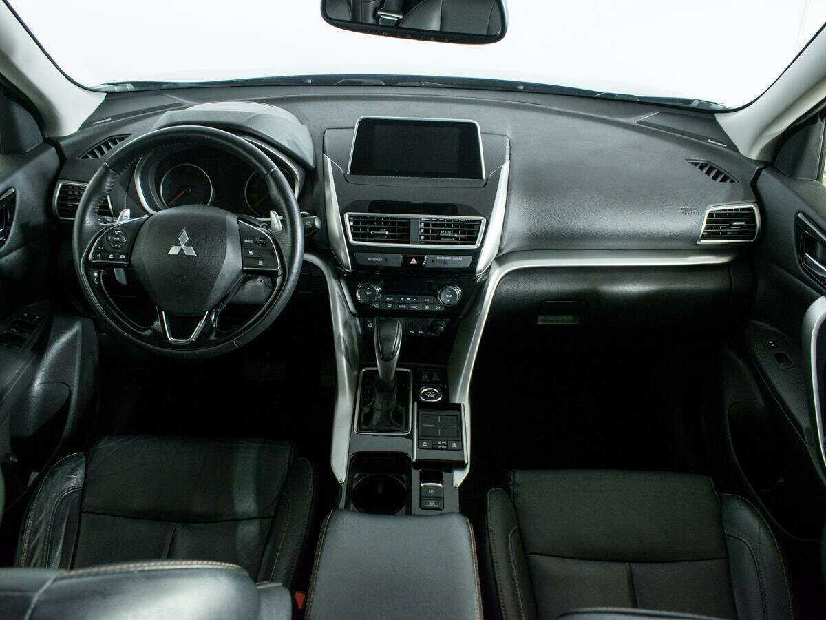 Mitsubishi Eclipse Cross 2018 года с пробегом. Фото: #11
