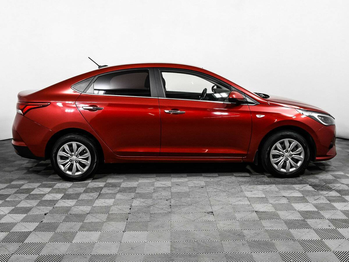 Hyundai Solaris 2021 года с пробегом. Фото: #3