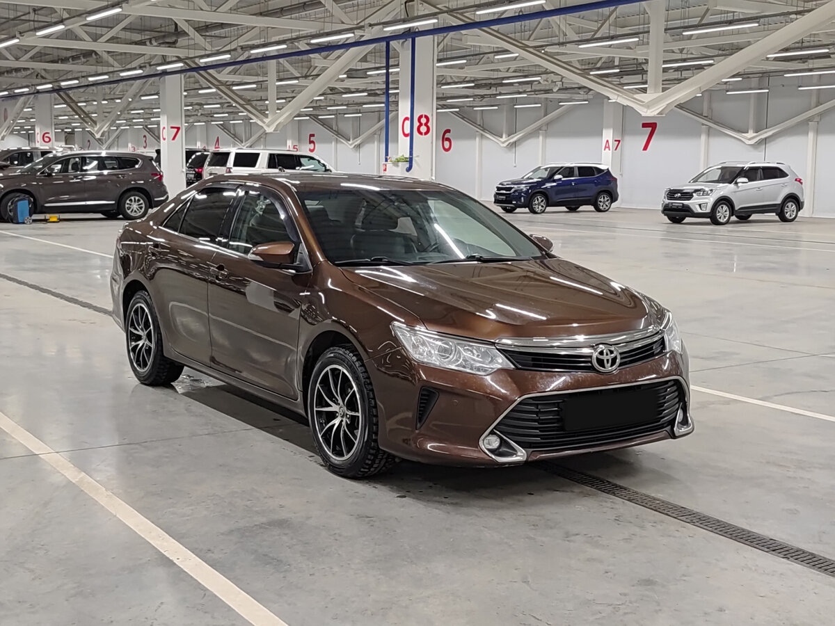 Toyota Camry 2017 года с пробегом. Фото: #2