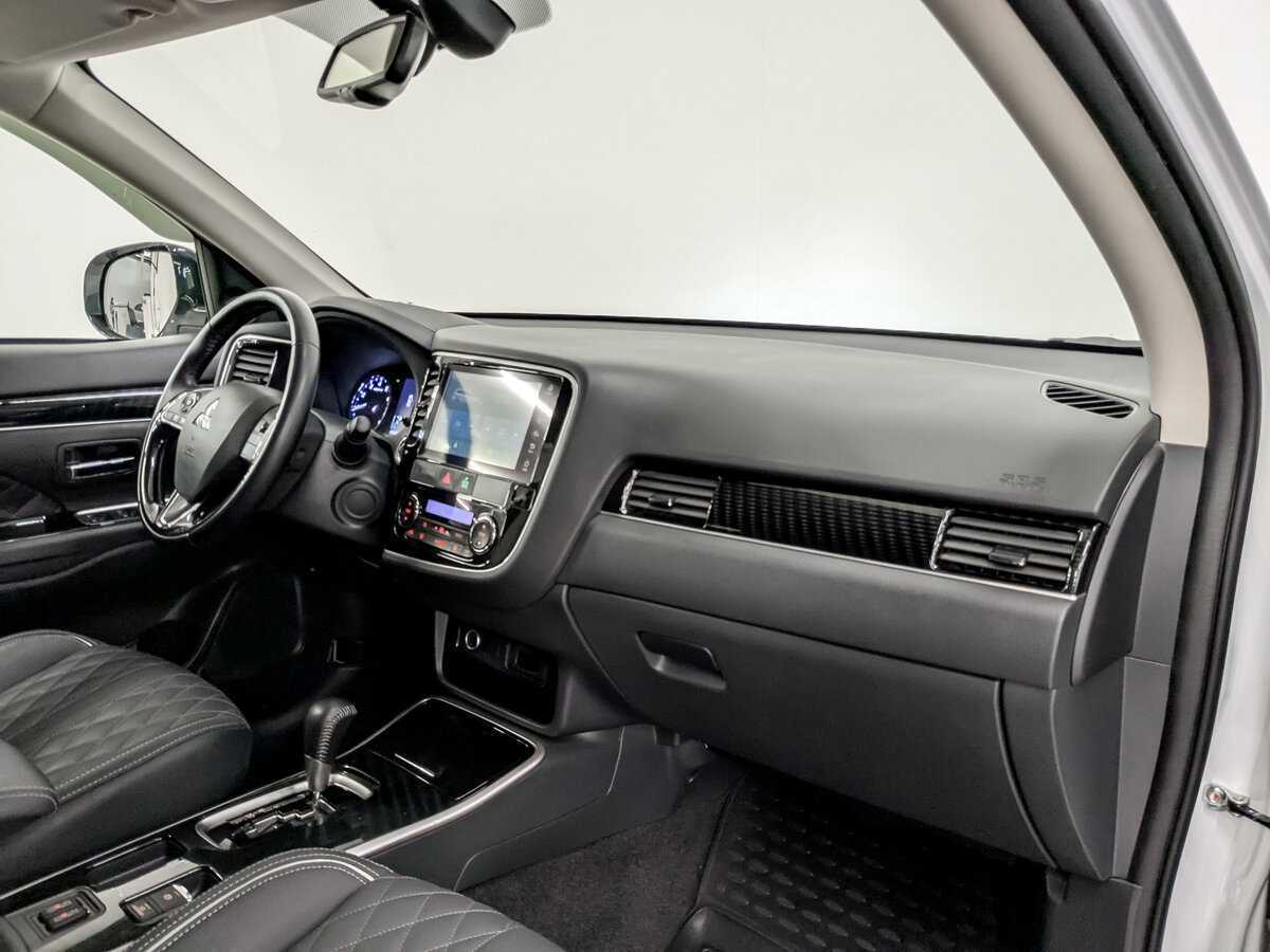 Mitsubishi Outlander 2022 года с пробегом. Фото: #10