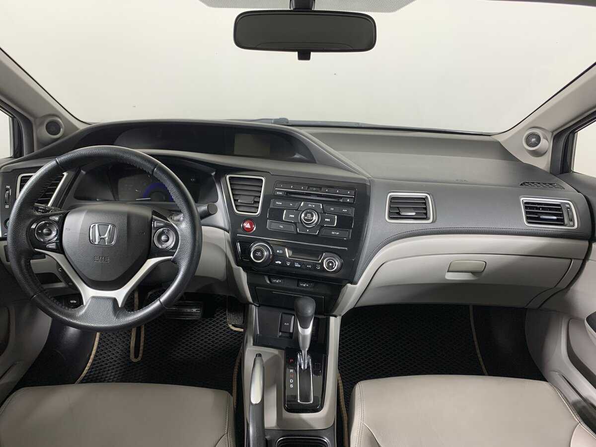 Honda Civic 2013 года с пробегом. Фото: #12