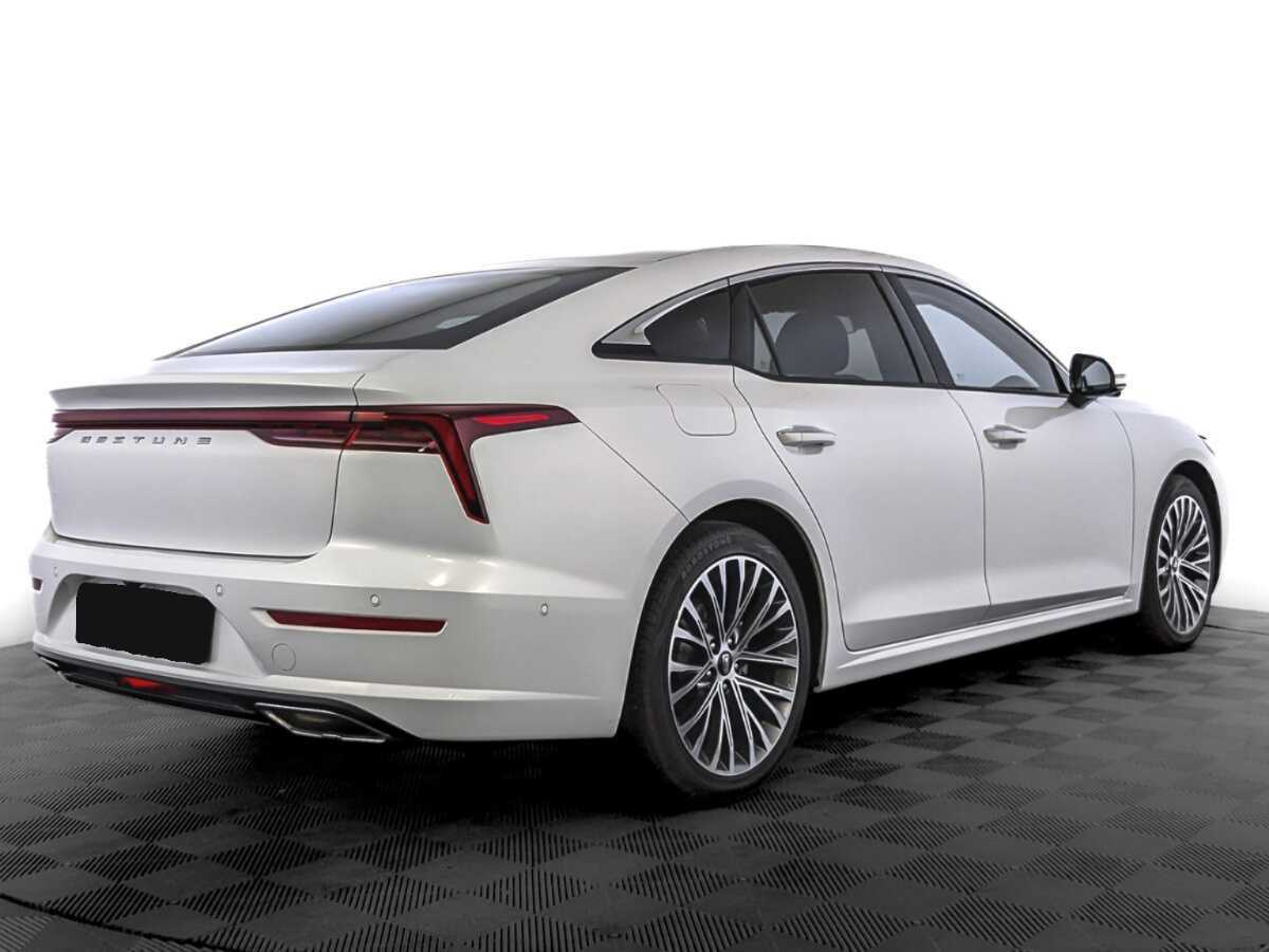 FAW Bestune B70 2023 года с пробегом. Фото: #4