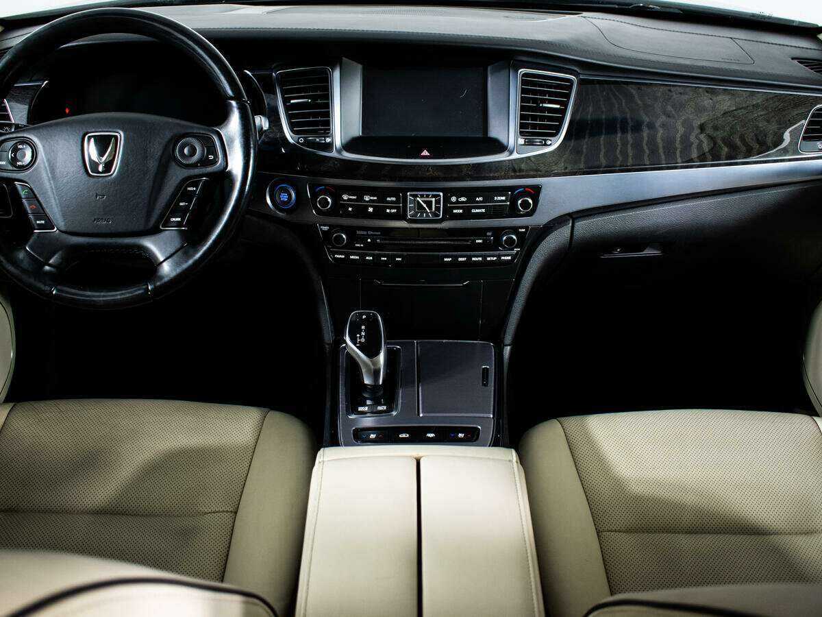 Hyundai Equus 2013 года с пробегом. Фото: #10