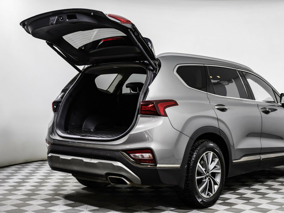 Hyundai Santa Fe 2019 года с пробегом. Фото: #12