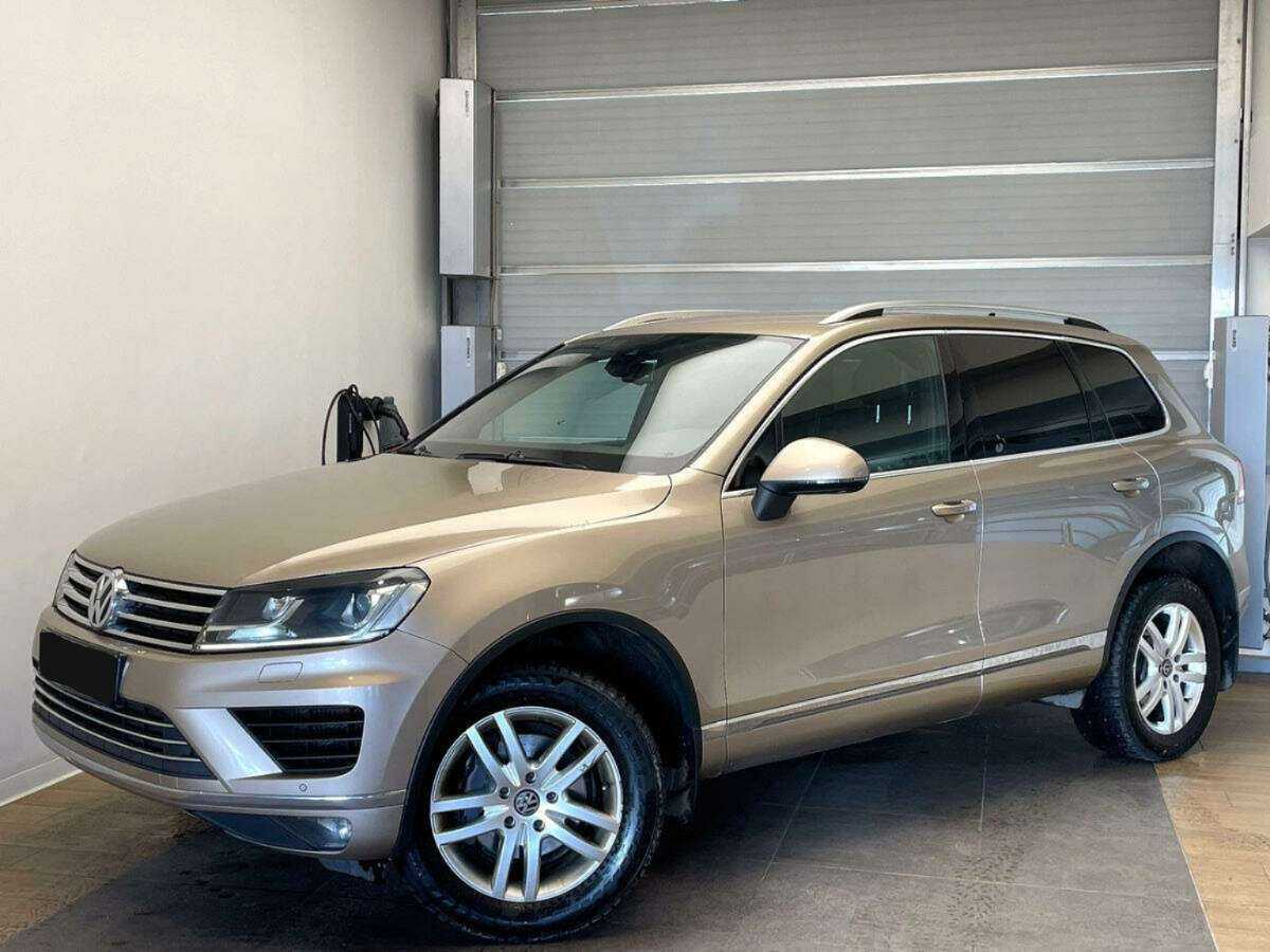 Volkswagen Touareg 2015 года с пробегом. Фото: #0