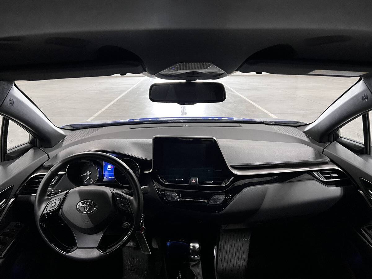 Toyota C-HR 2019 года с пробегом. Фото: #13