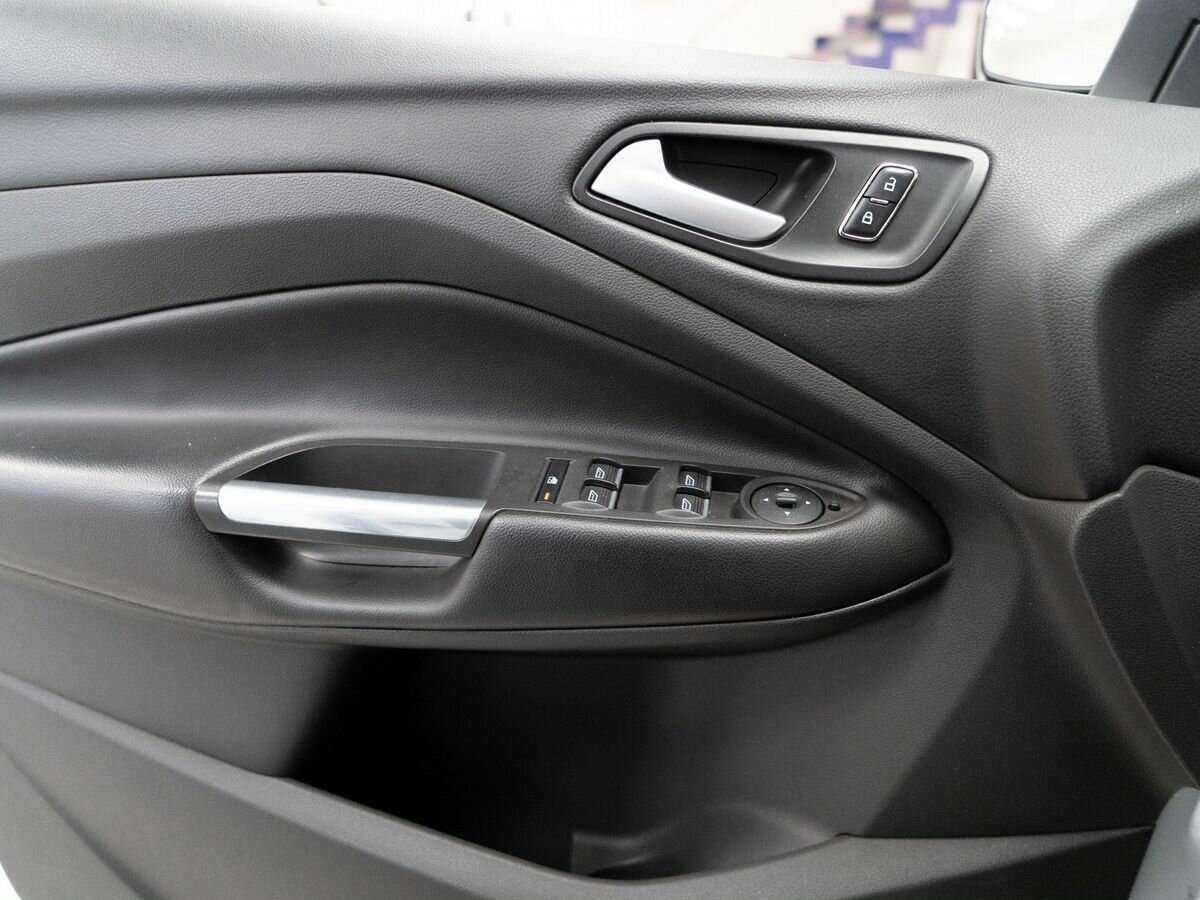 Ford Kuga 2015 года с пробегом. Фото: #11