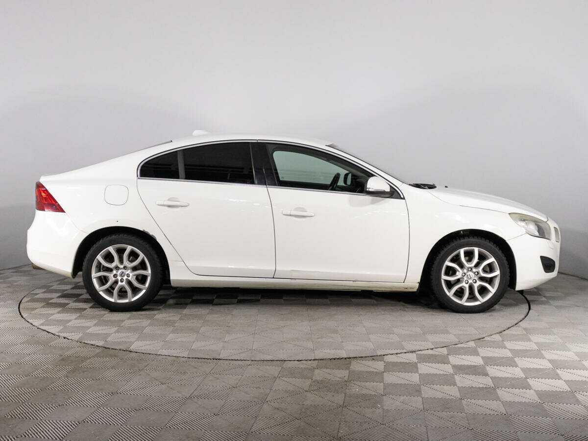 Volvo S60 2012 года с пробегом. Фото: #3