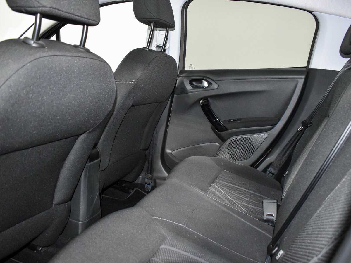 Peugeot 208 2014 года с пробегом. Фото: #11