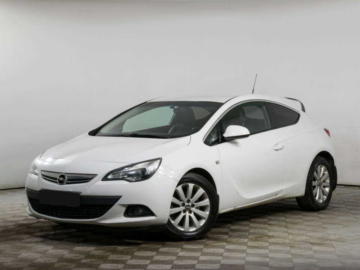 Opel Astra 2012 года с пробегом. Посмотреть фото
