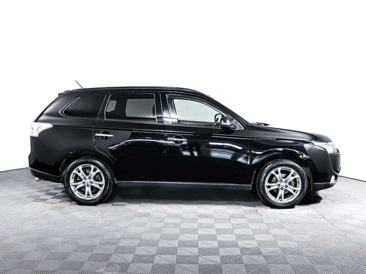 Mitsubishi Outlander 2012 года с пробегом. Фото: #3