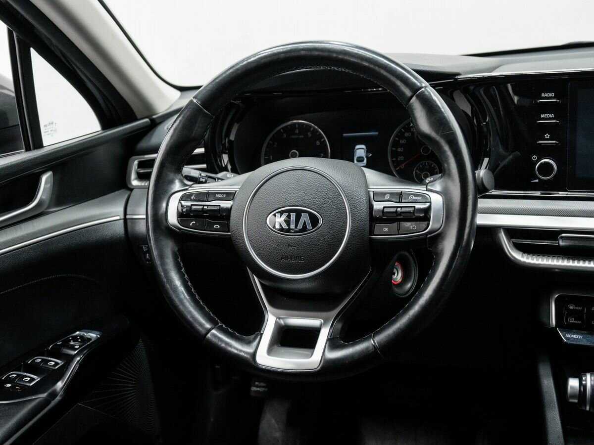 Kia K5 2021 года с пробегом. Фото: #12