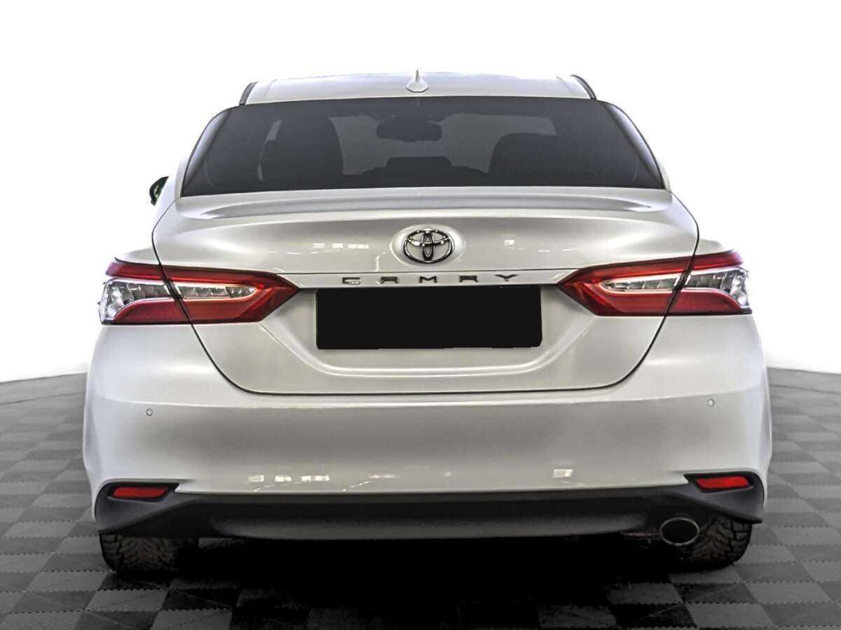 Toyota Camry 2019 года с пробегом. Фото: #5