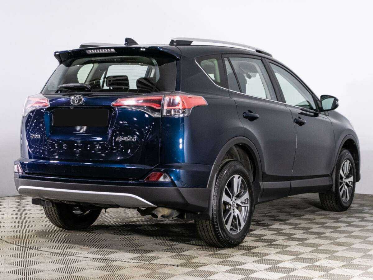 Toyota RAV4 2018 года с пробегом. Фото: #4