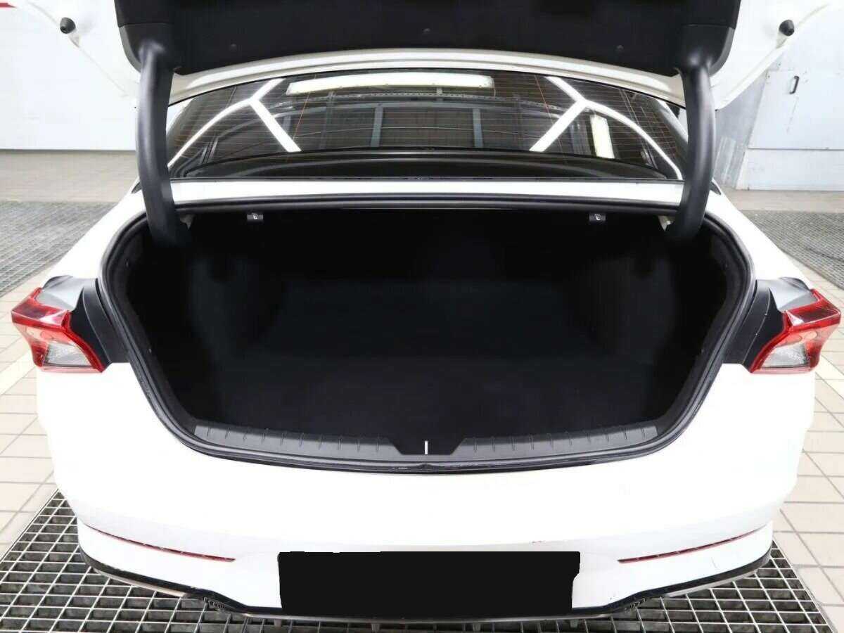 Kia K5 2020 года с пробегом. Фото: #4