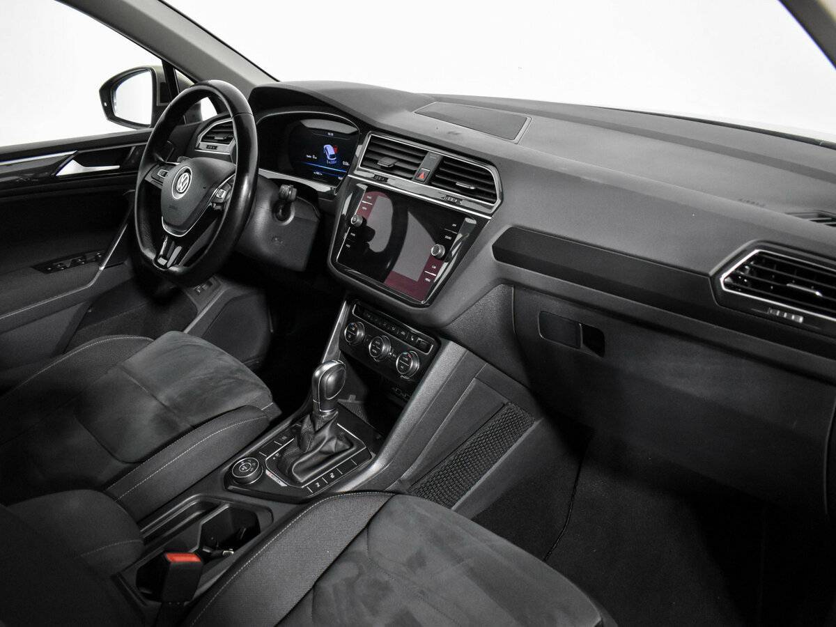 Volkswagen Tiguan 2018 года с пробегом. Фото: #13