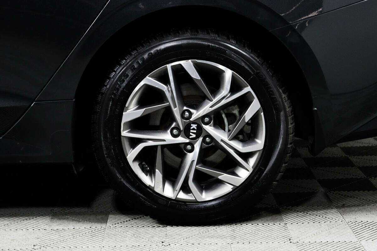 Kia K5 2021 года с пробегом. Фото: #13