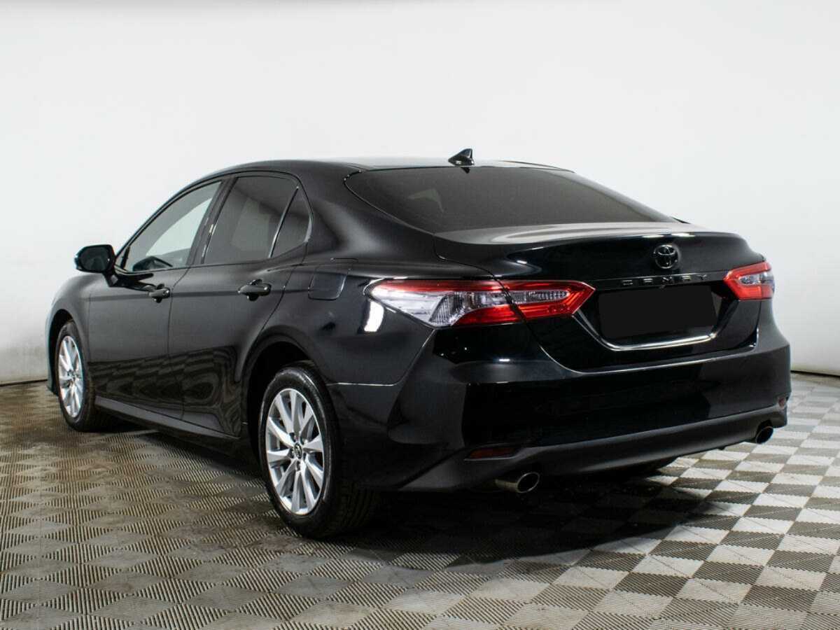 Toyota Camry 2018 года с пробегом. Фото: #6