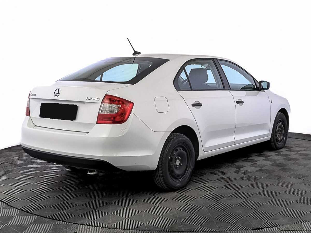 Skoda Rapid 2017 года с пробегом. Фото: #4