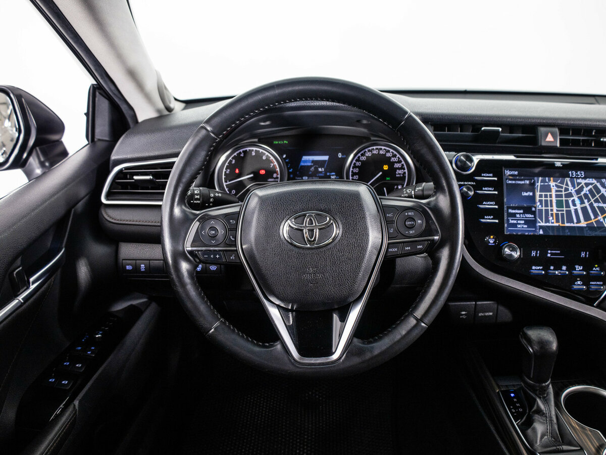 Toyota Camry 2018 года с пробегом. Фото: #6