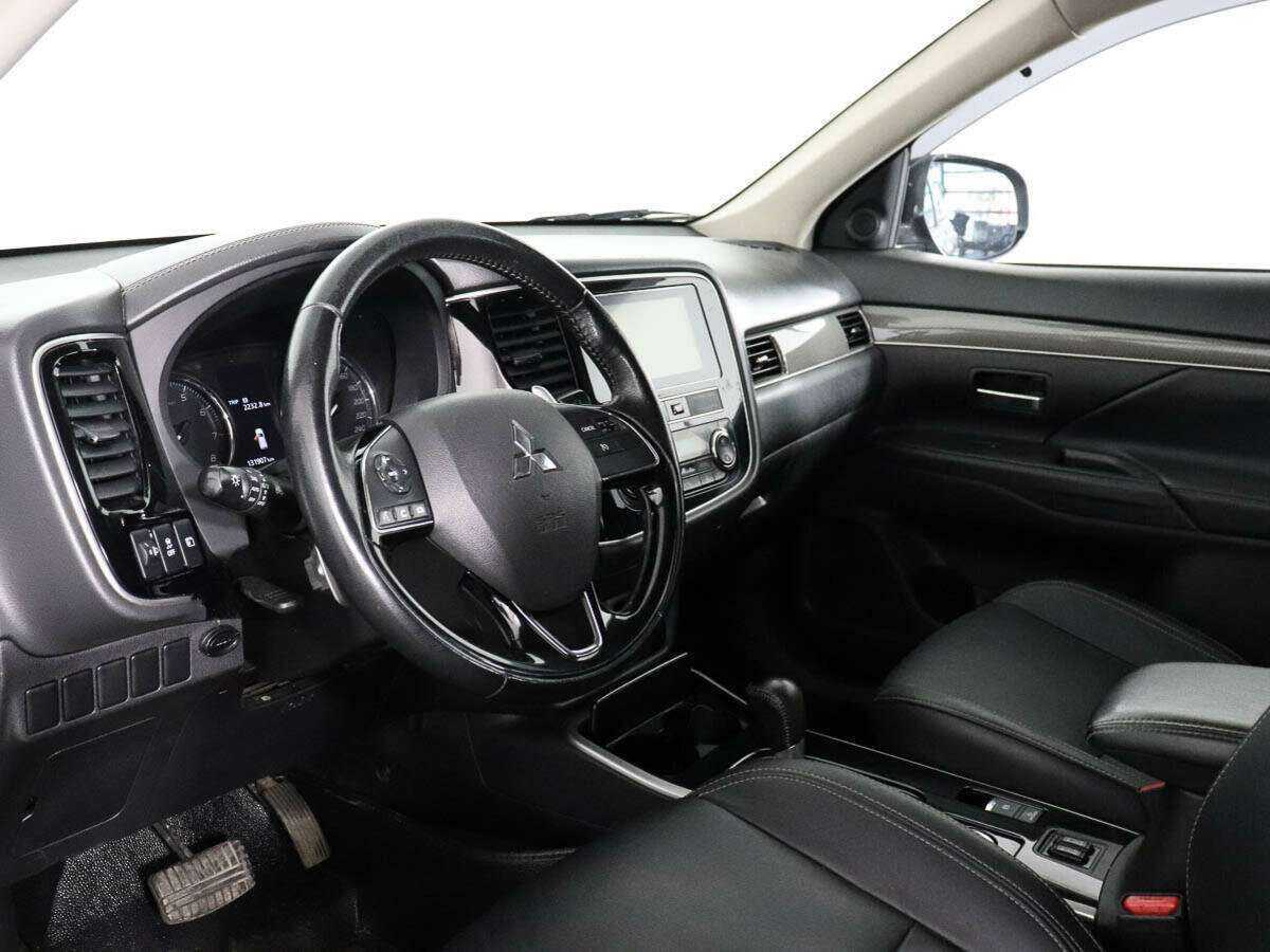 Mitsubishi Outlander 2019 года с пробегом. Фото: #7