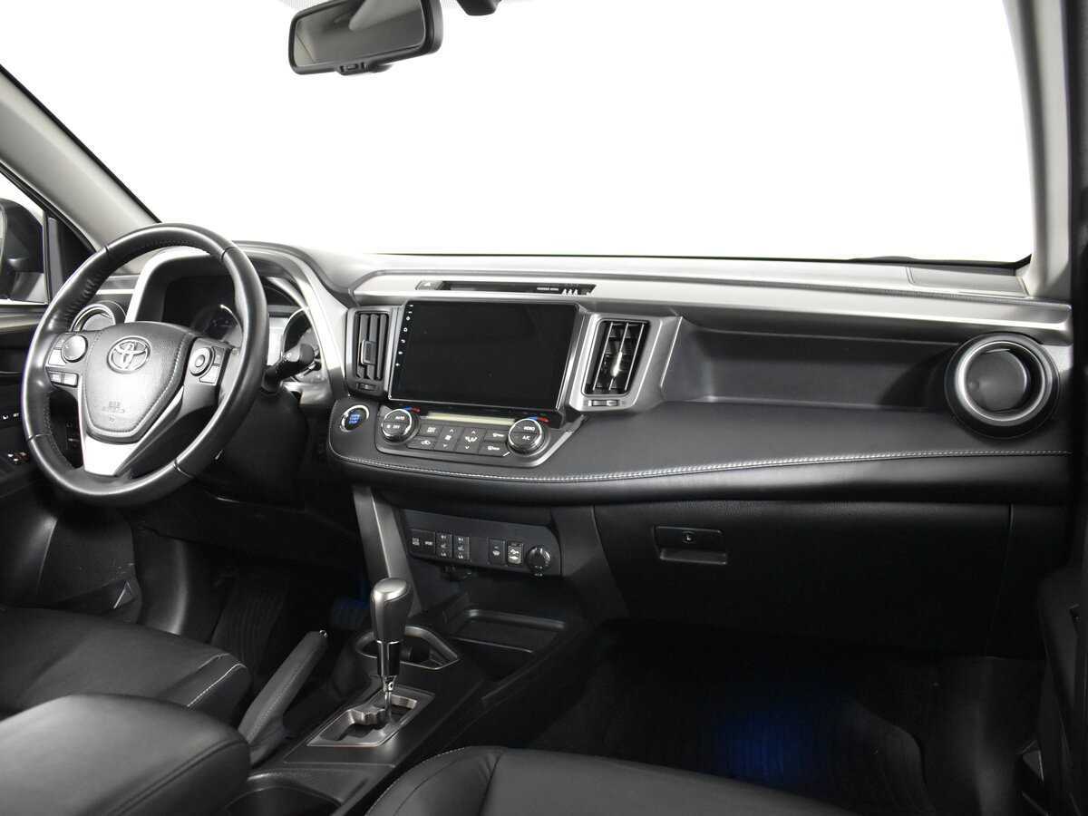 Toyota RAV4 2018 года с пробегом. Фото: #15