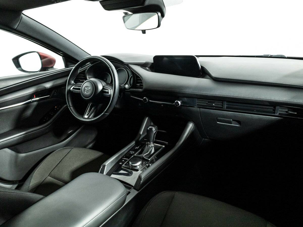 Mazda 3 2019 года с пробегом. Фото: #8