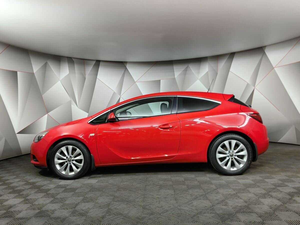 Opel Astra 2012 года с пробегом. Фото: #4