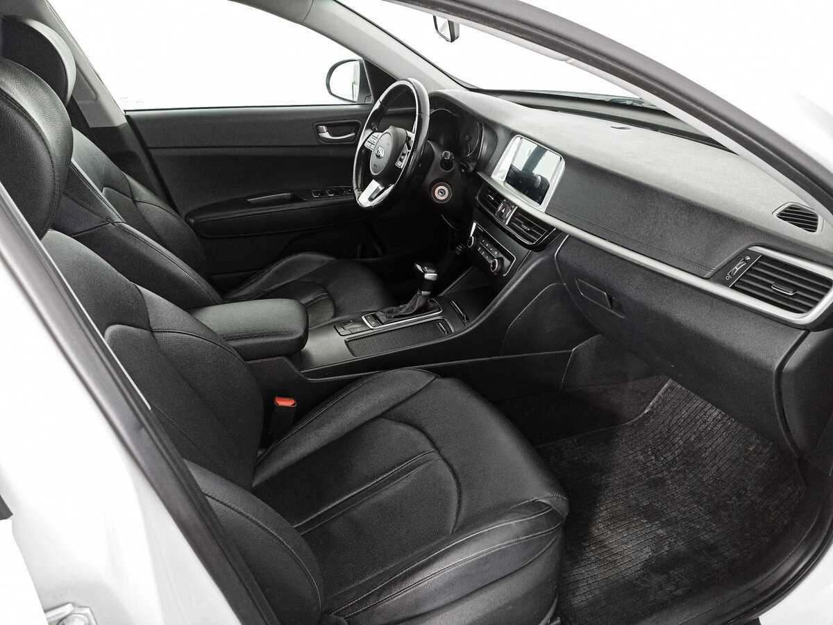 Kia K5 2018 года с пробегом. Фото: #10