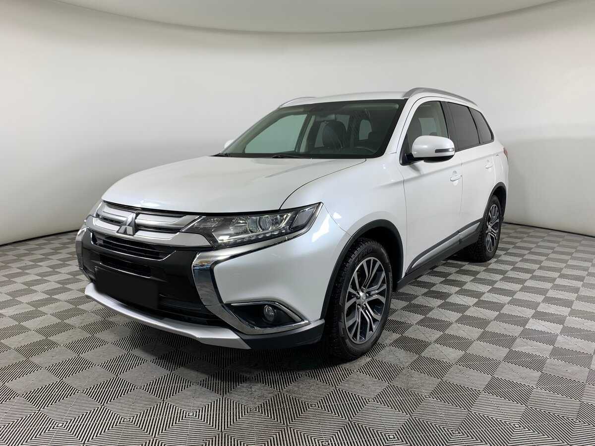 Mitsubishi Outlander 2016 года с пробегом. Посмотреть фото