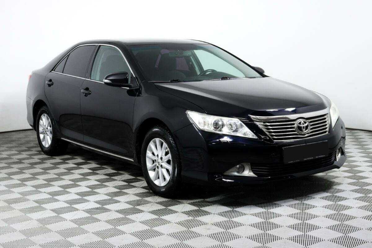 Toyota Camry 2012 года с пробегом. Фото: #2